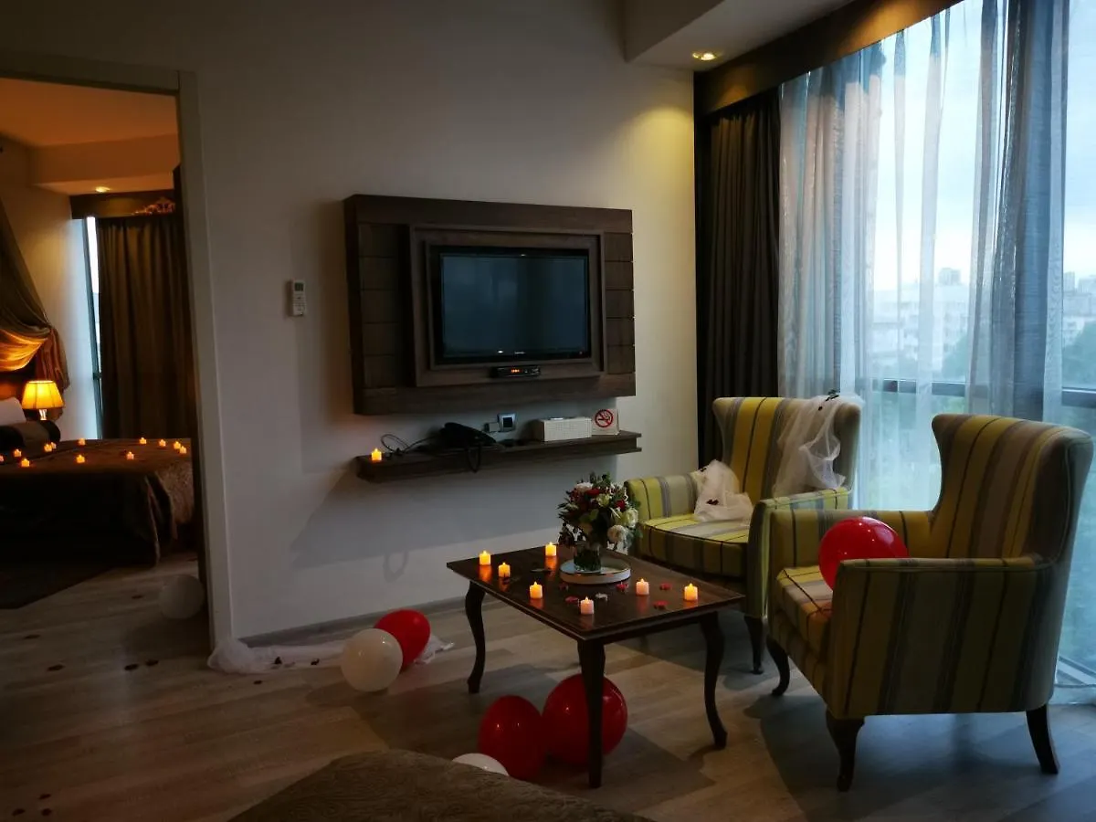 ****  Green Queen Hotel Tiflis Gürcistan